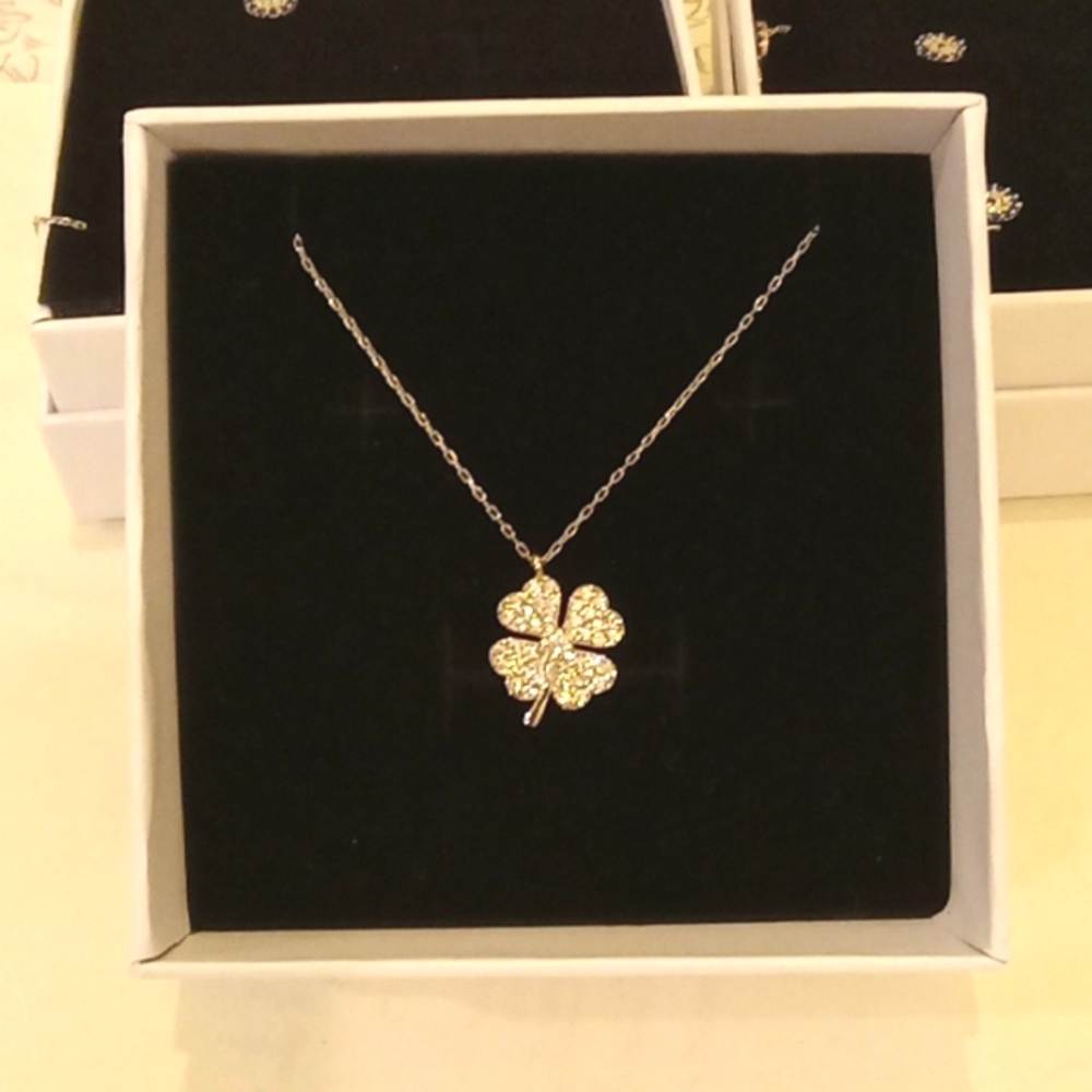 925 Sterling Silver Small Four Leaf Clover Necklace